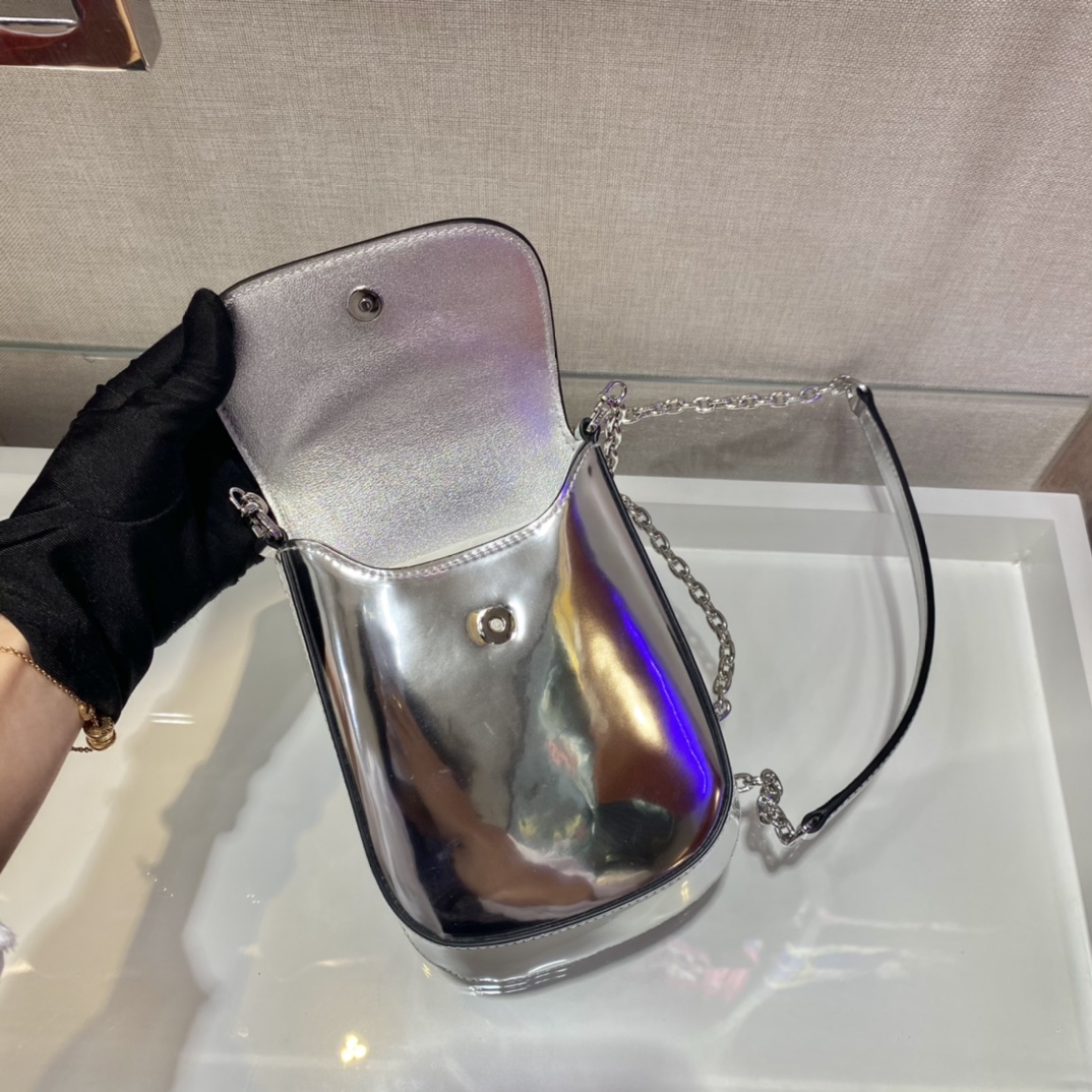 𝐏𝐑𝐀𝐃𝐀  New mobile phone bag 1BH185