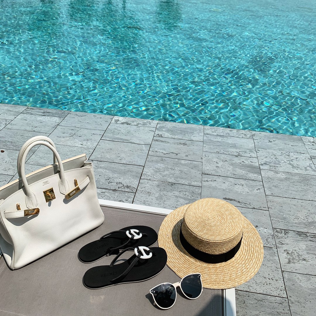 Hermes holiday series 🌈🏝🌤 pig nose flip flops sandals