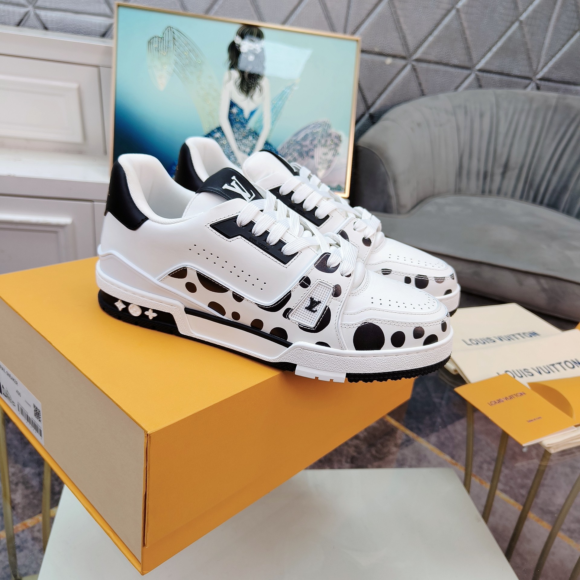 Louis Vuitton TRAINER sneakers