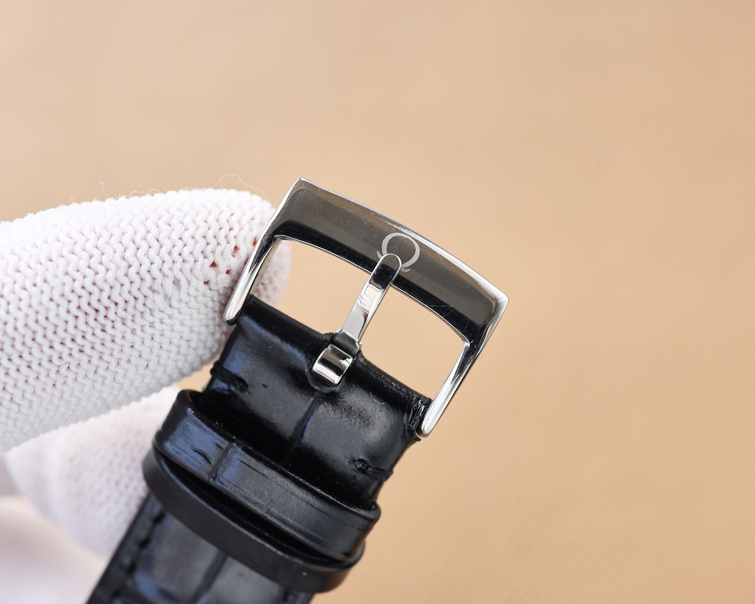 Omega Men's Automatic Mechanical Watch