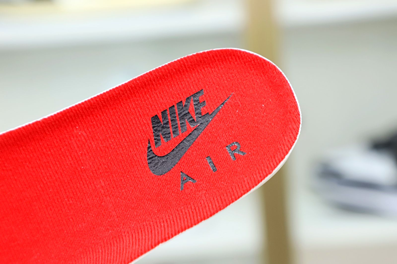 AIR JORDAN 4 RETRO OG BRED 2019