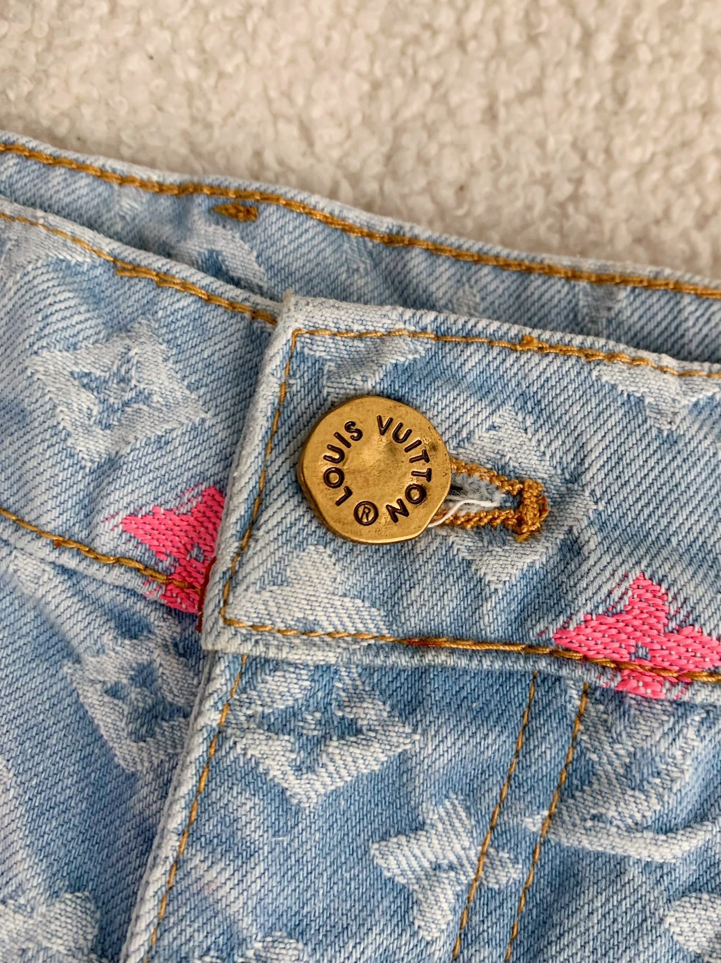 Louis Vuitton Costumes