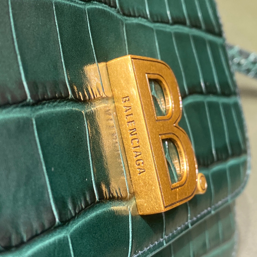 BALENCIAGA 𝘀𝗺𝗮𝗹𝗹 𝗯𝗮𝗴 𝗯𝗮𝗴 crocodile green gold buckle