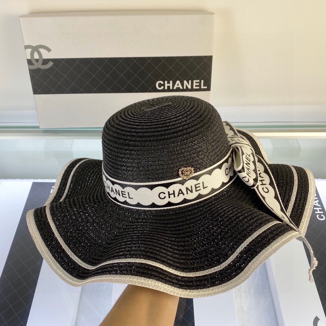 [Chanel Chanel] 2023 new straw wavy sunshade straw hat with ruffles 🤩 beach style, simple and elegant