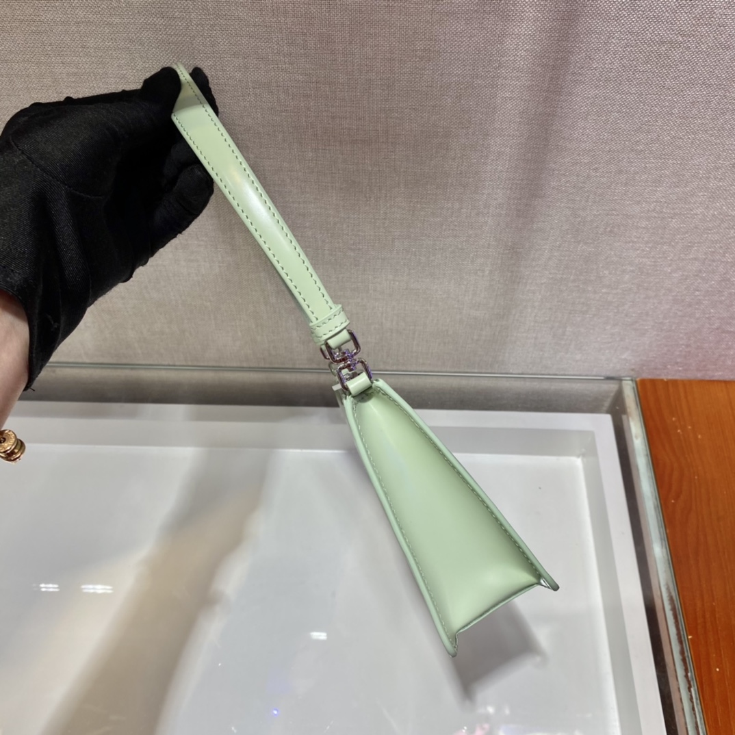 𝐏𝐑𝐀𝐃𝐀 New Underarm Bag 1BC155