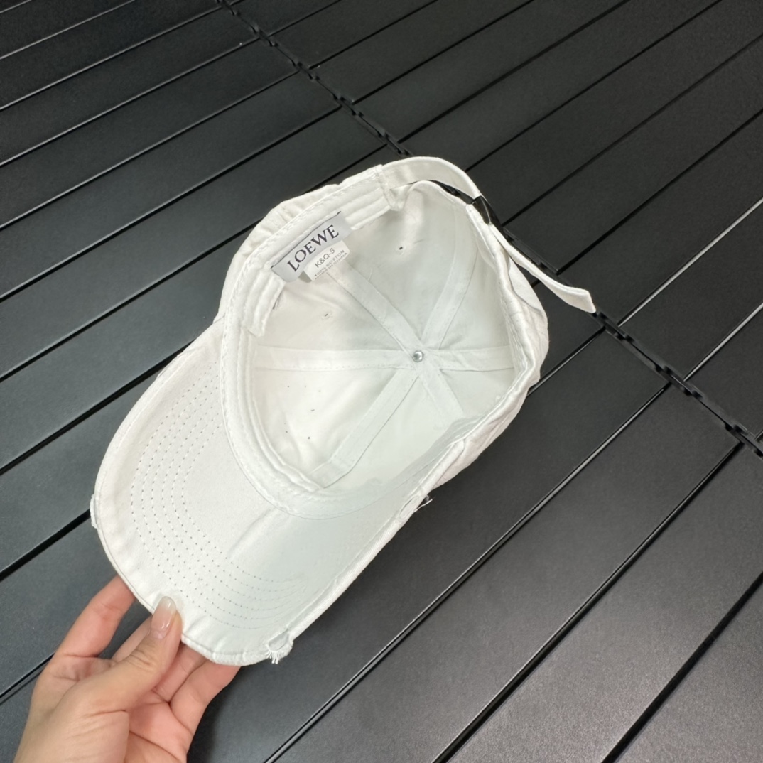 Loewe 23 Spring/Summer Canvas Cotton Baseball Cap Printed Letters