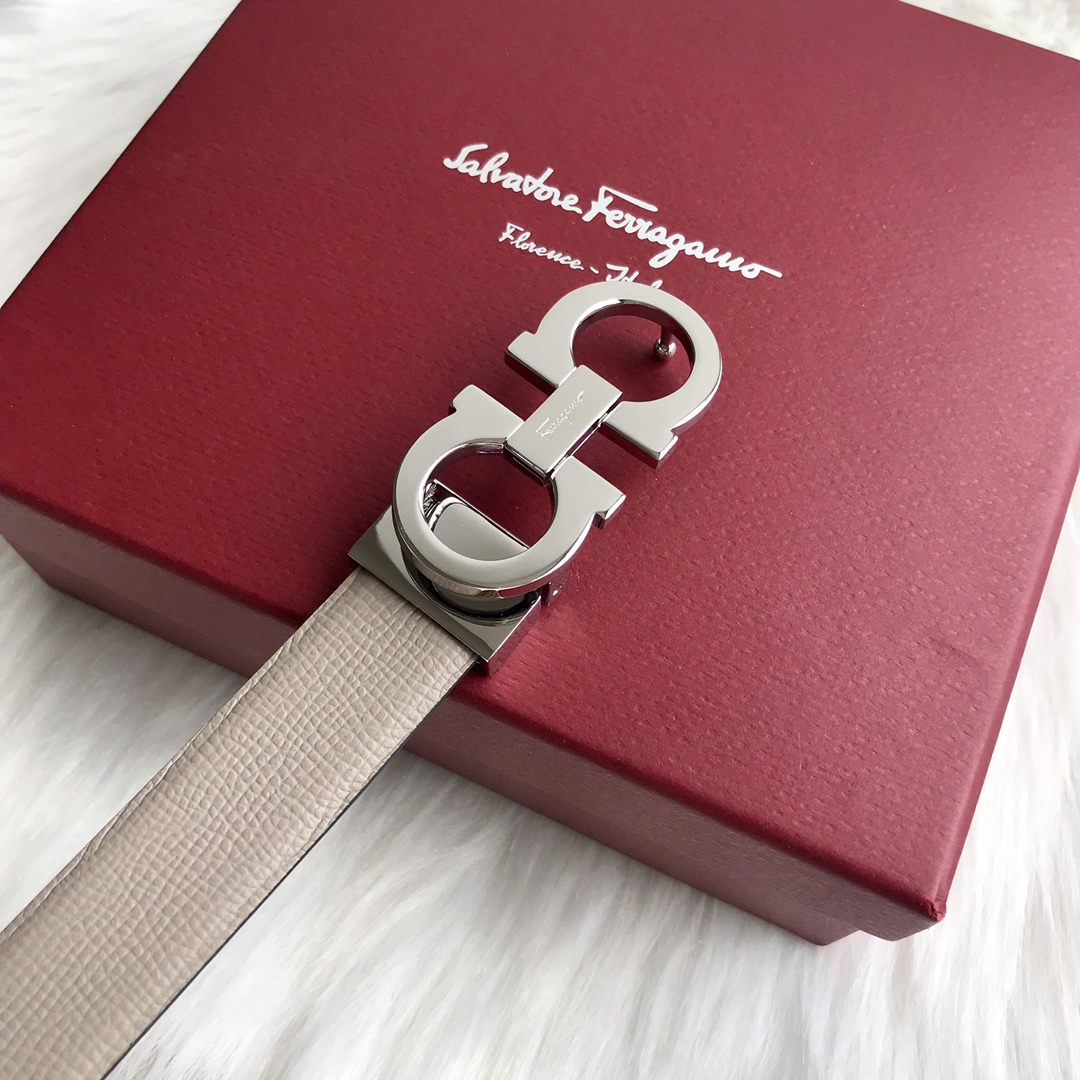 FERRAGAMO boutique buckle head, first layer of cowhide