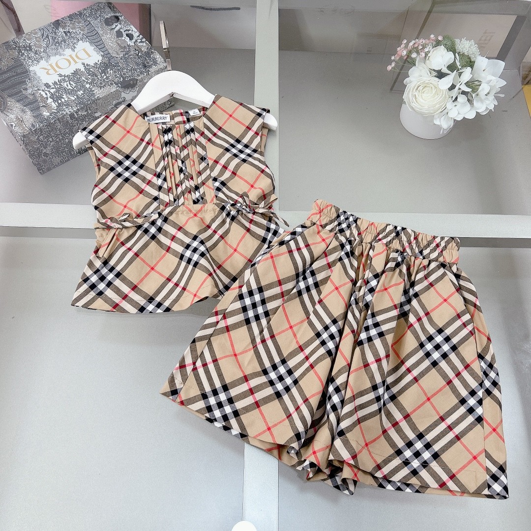 Burberry new girls culottes suit