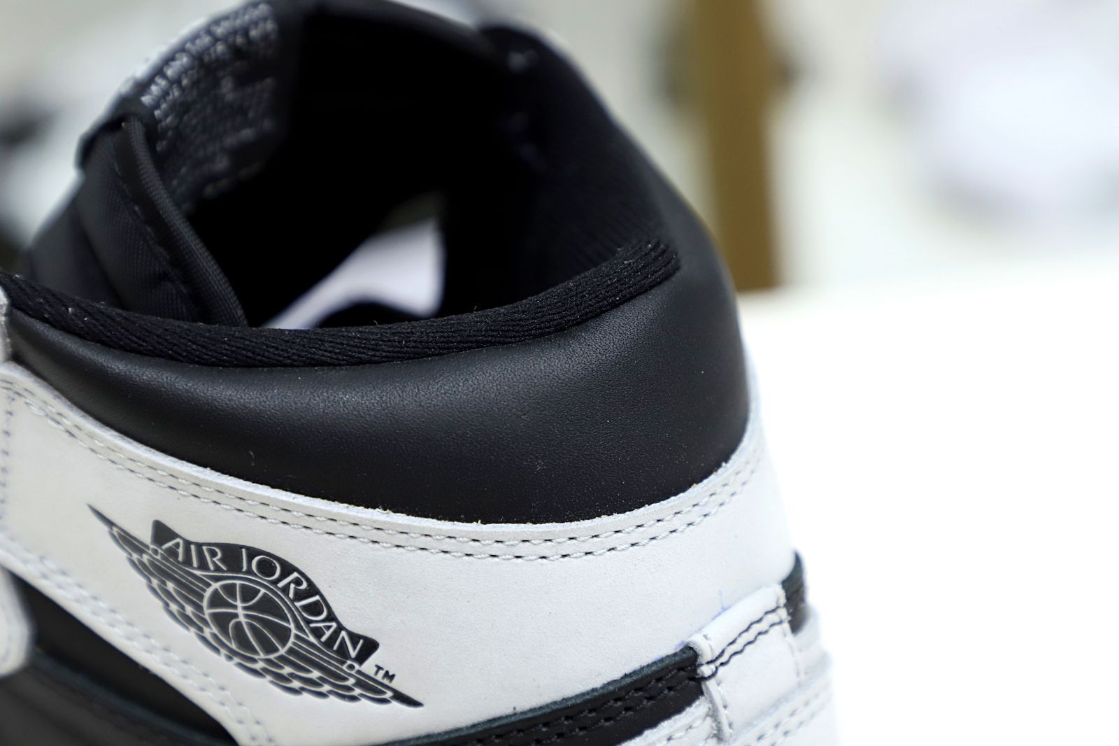 Air Jordan 1 Retro High OG Shadow 2.0