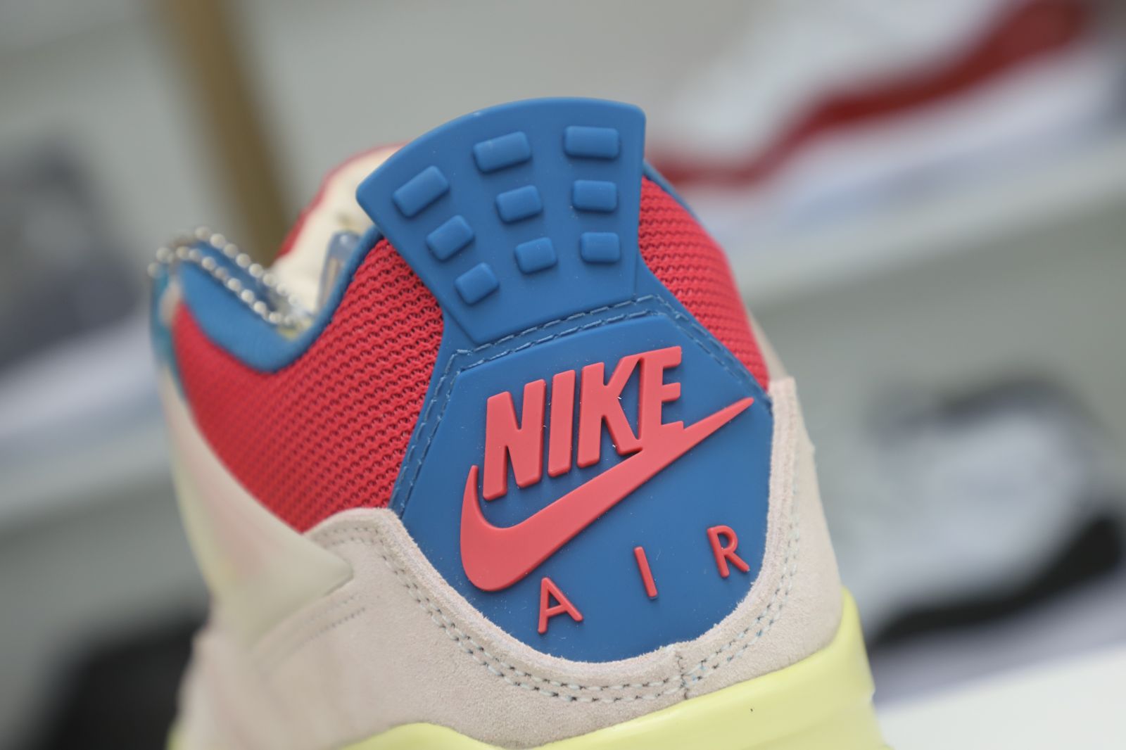 UNION LA X AIR JORDAN 4 RETRO GUAVA ICE