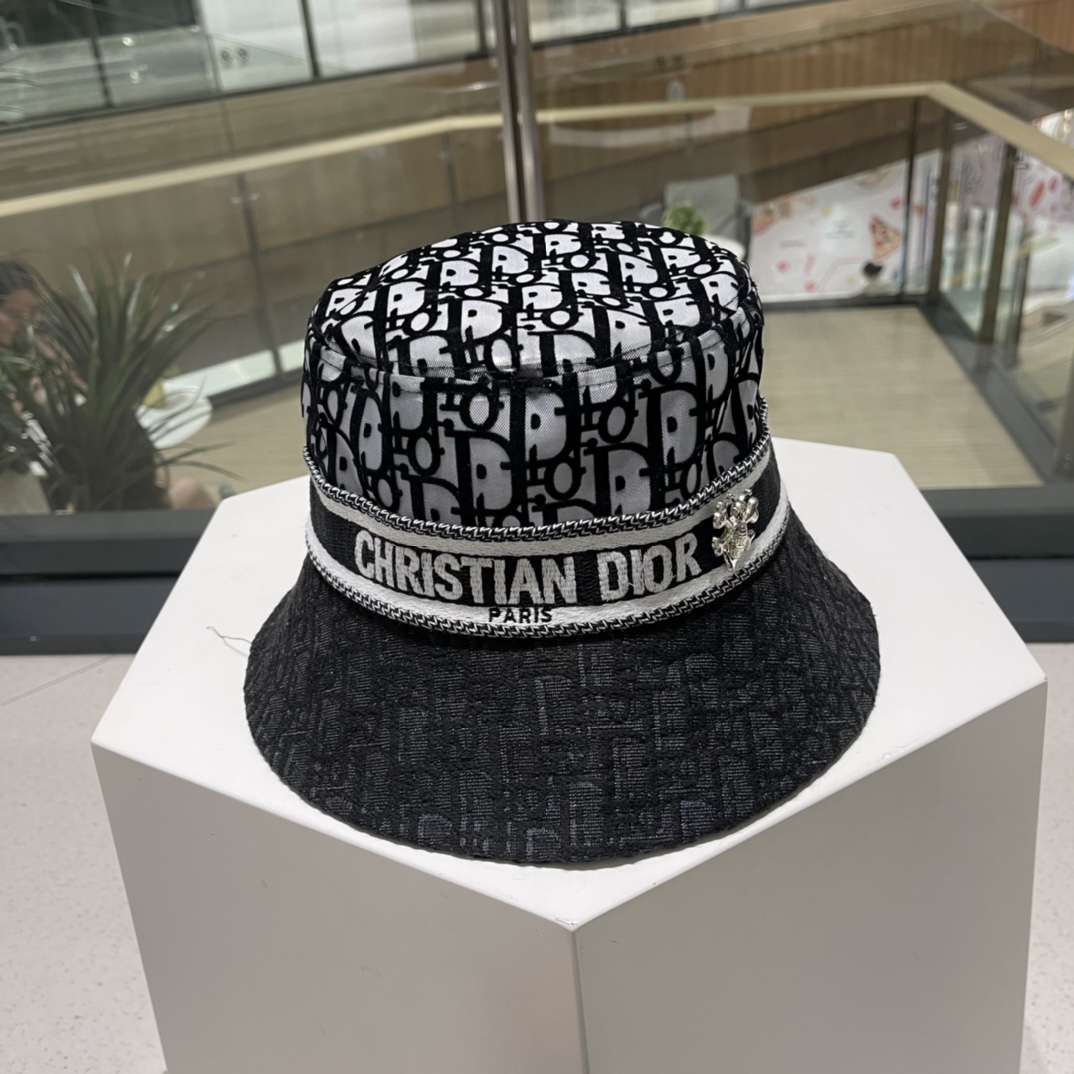 Dior counter new comfortable full print embroidery hat