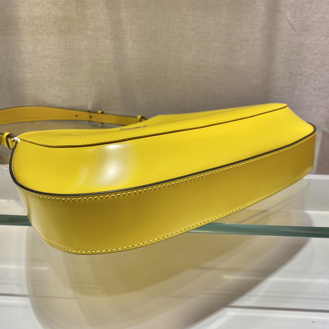 𝐏𝐑𝐀𝐃𝐀  Large Double Shoulder Strap Underarm Bag