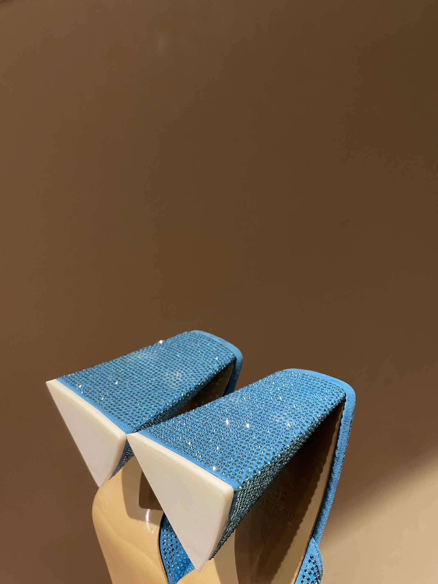 TheAttico | 𝟐𝟎𝟐𝟐𝟐/𝐒𝐒 𝐧𝐞𝐰 Spring/Summer 2021 collection The Attico personality triangle heel high heel sandals