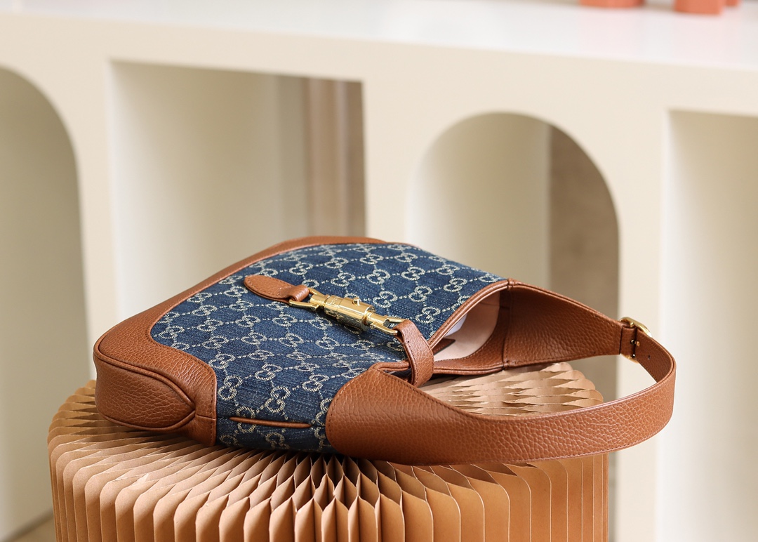 GUCCI 𝙅𝙖𝙘𝙠𝙞𝙚 1961 Retro Denim Series Original Leather #636706