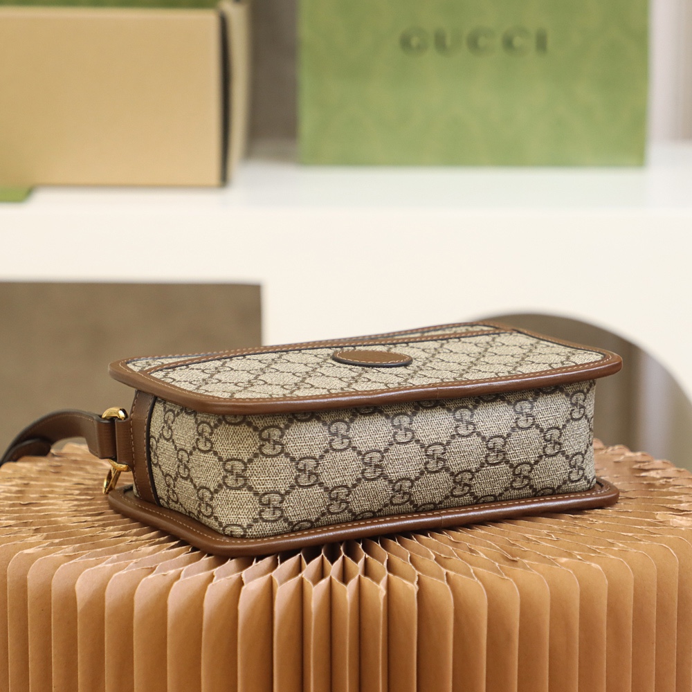 GUCCI retro camera bag #658572