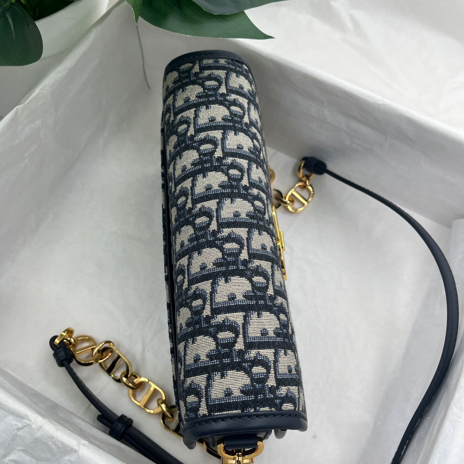 Dior Montaigne avenue M9260 old flower blue