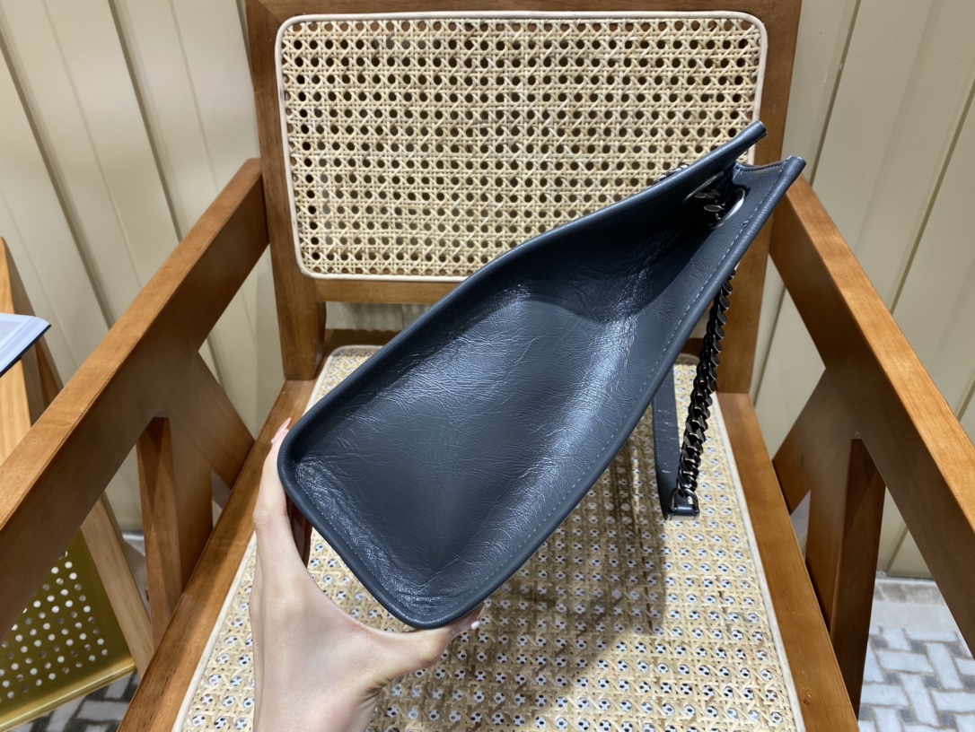 SAINT LAURENT 𝑵𝒊𝒌𝒊 𝒔𝒉𝒐𝒑𝒑𝒊𝒏𝒈 𝒃𝒂𝒈 #577999original leather.JD