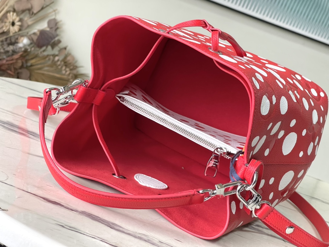 𝐋𝐎𝐔𝐈𝐒 𝐕𝐔𝐈𝐓𝐓𝐎𝐍     M46413