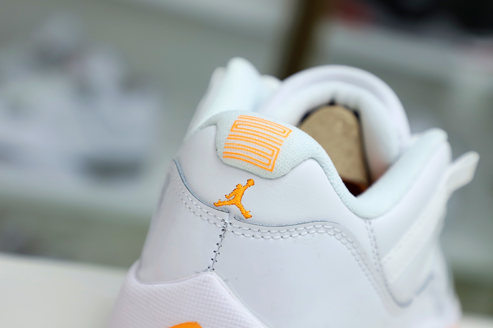 WMNS AIR JORDAN 11 RETRO LOW BRIGHT CITRUS