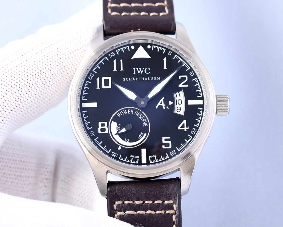 IWC- The line staff series lW5127537 movement automatic mechanical Swiss machine 2824 316 stainless steel