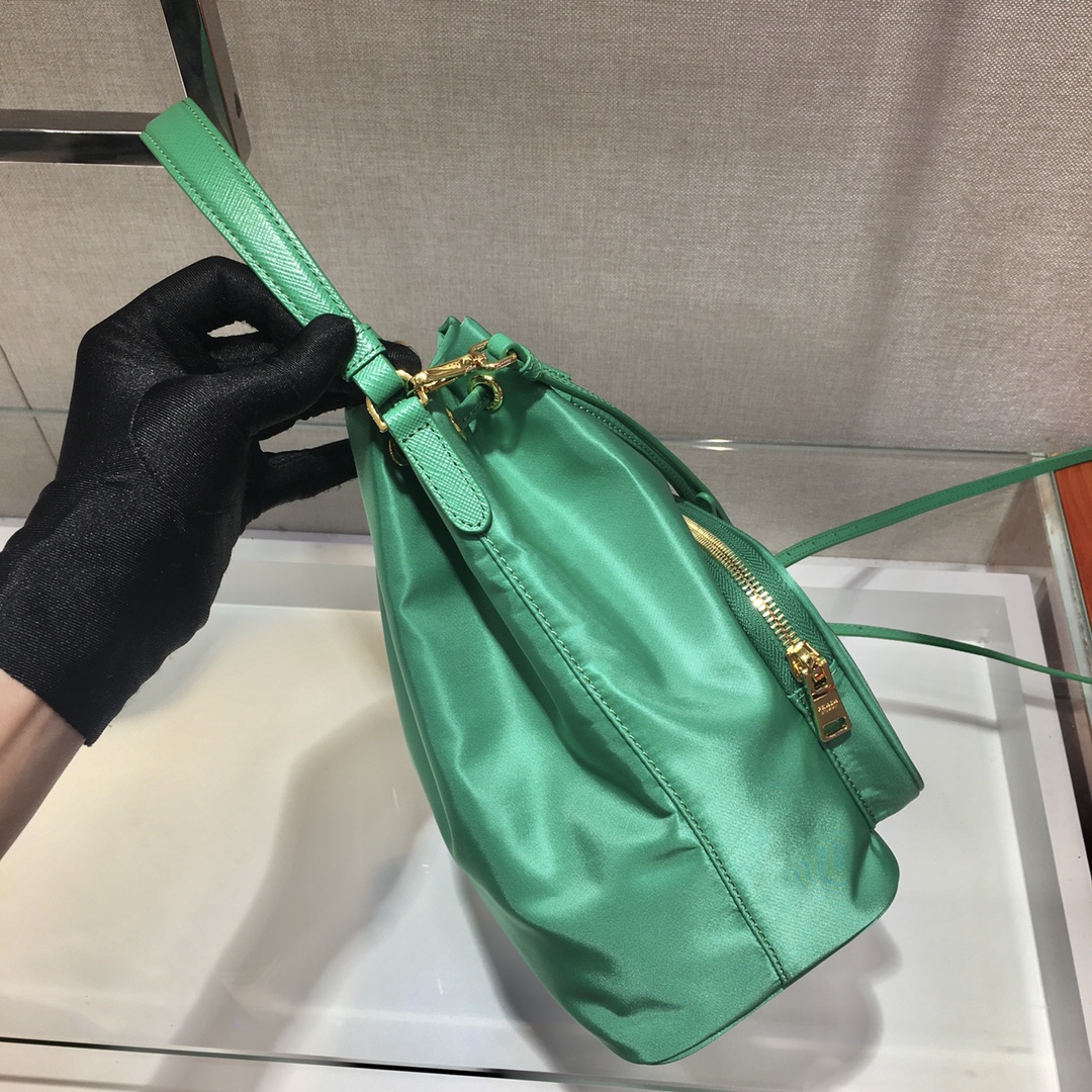 𝐏𝐑𝐀𝐃𝐀 Classic model 1BH038