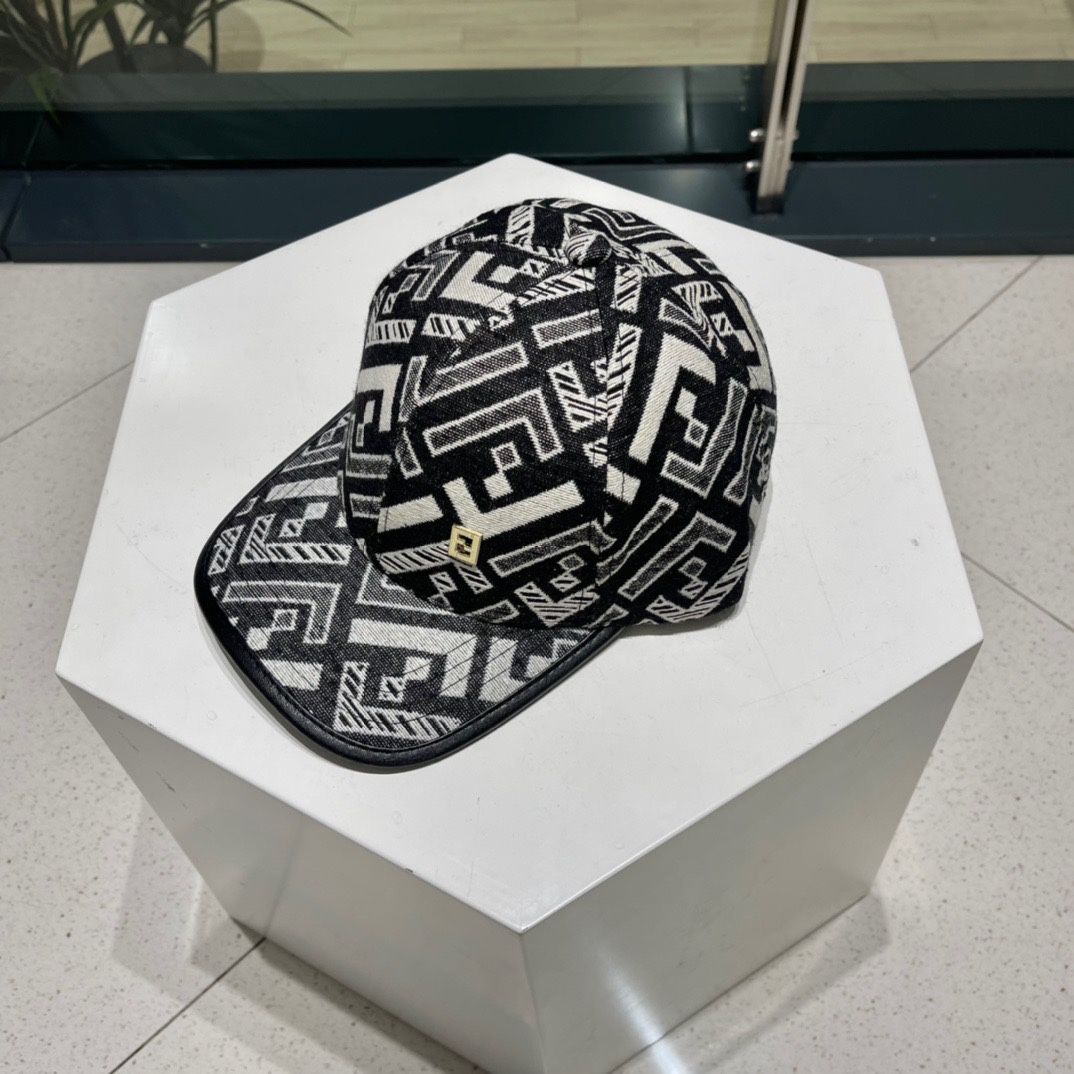 Fendi presbyopia series baseball cap