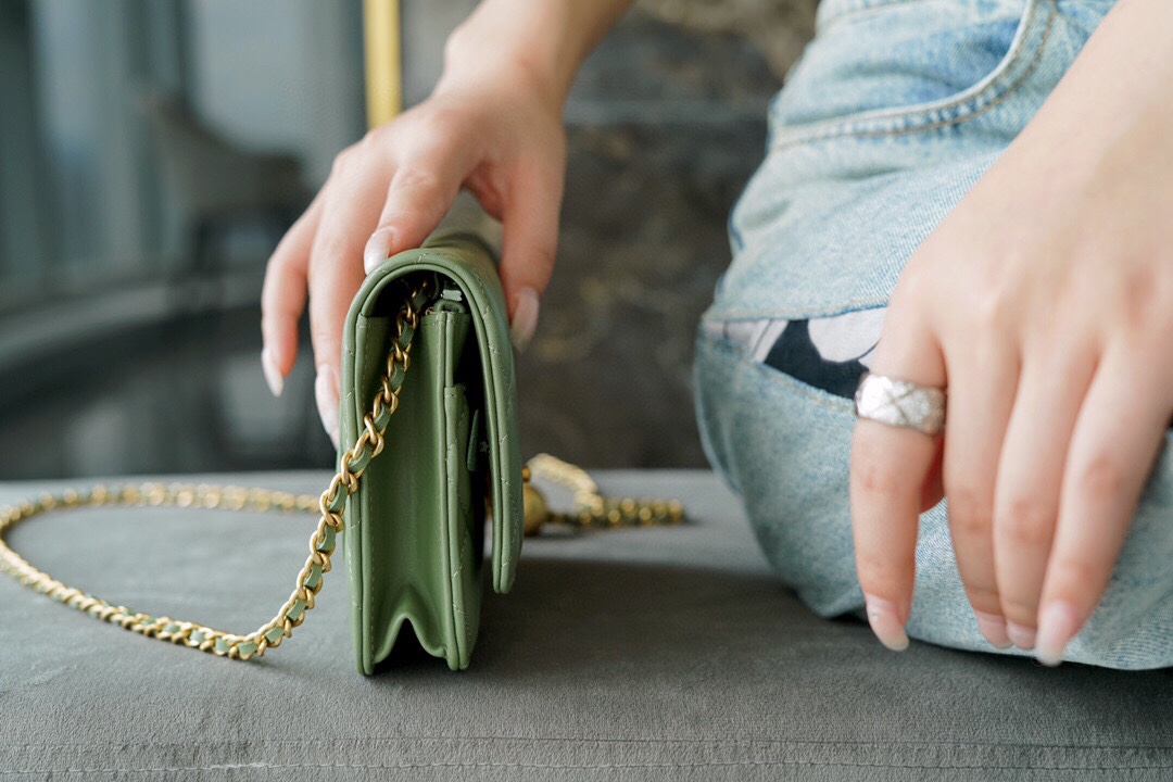 Chanel 𝑾𝒐𝒄 Hairy Bag Metal Ball 𝒘𝒐𝒄 Matcha Green