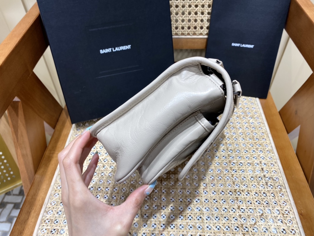 SAINT LAURENT 【❗️Fried street niki new version❗️】(22cm) #633151.jd
