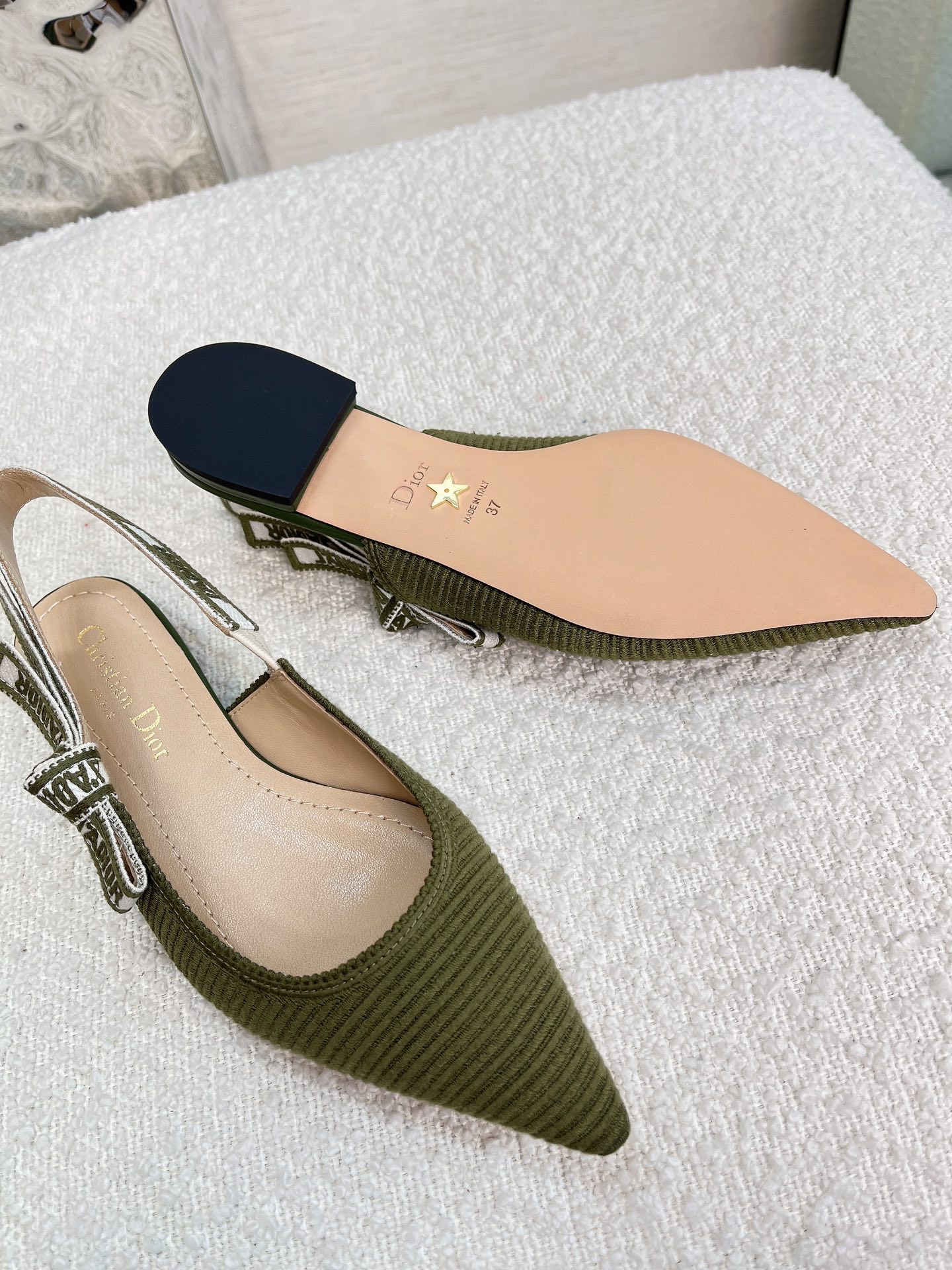 𝐉'𝐀𝐝𝐢𝐨𝐫 ｜𝟐𝟎𝟐𝟐 𝟑𝐒𝐒/𝐧𝐞𝐰 Classic open heeled high heels