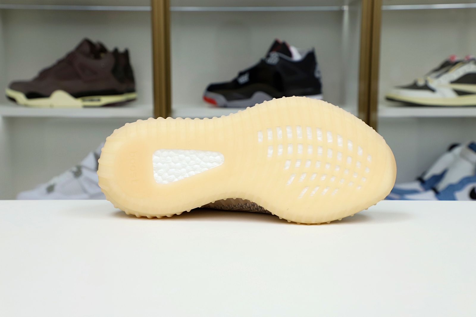 YEEZY BOOST 350 V2 SYNTH NON-REFLECTIVE