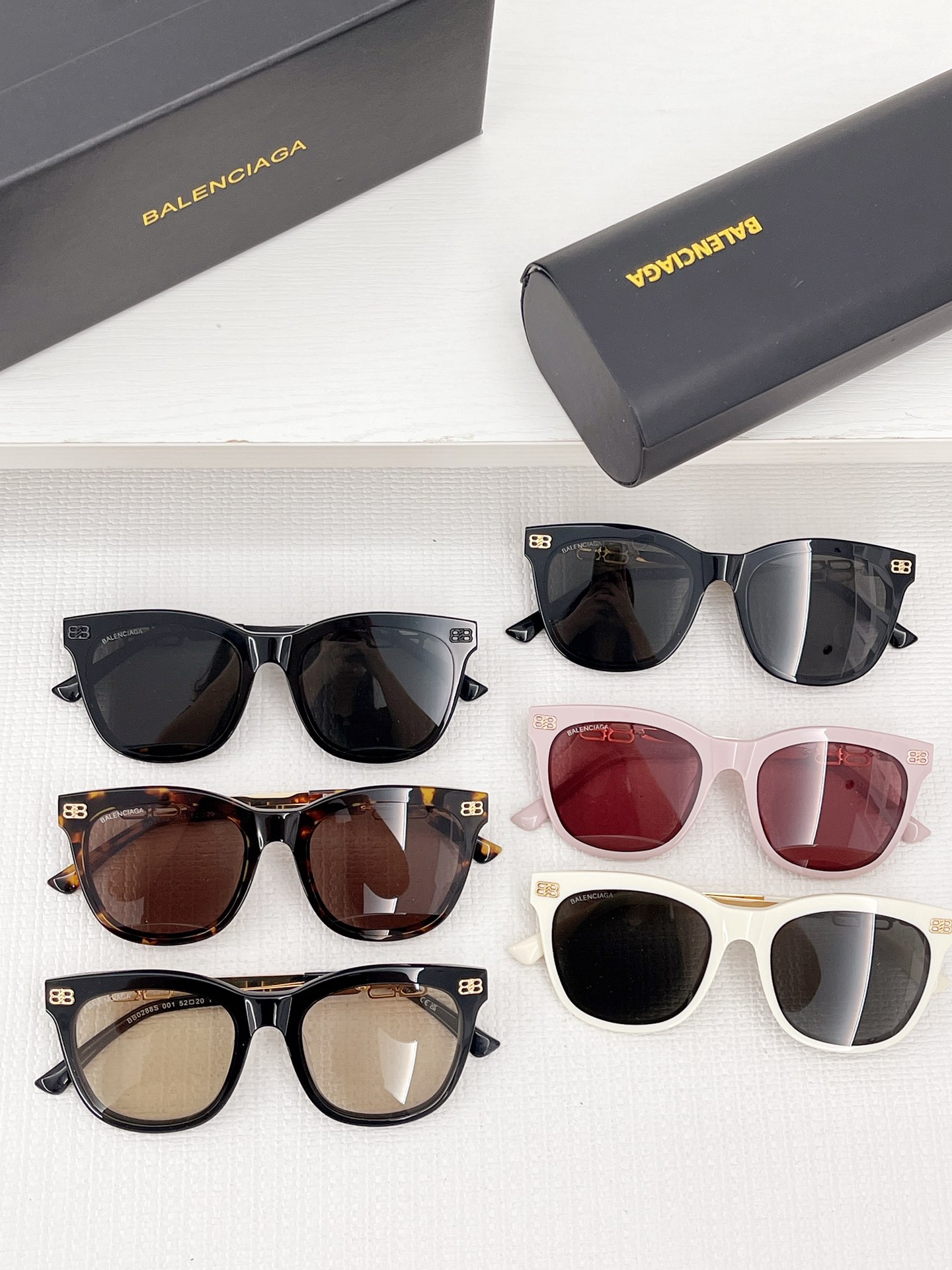 BALENCIAGE MODEL: BB0288S