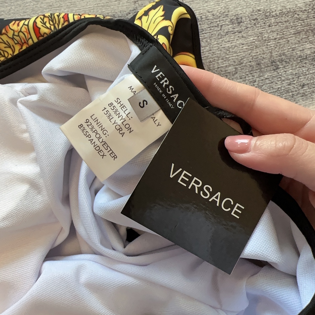 Versac* new court style European and American portrait sun flower pattern printing U-neck halter one-piece swimsuit