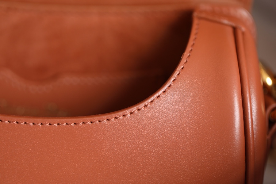 Dark brown🍂 Dark brown DR-𝟎𝟖𝟏 Small 𝙙𝙞𝙤𝙧 𝙗𝙤𝙗𝙗𝙗𝙮