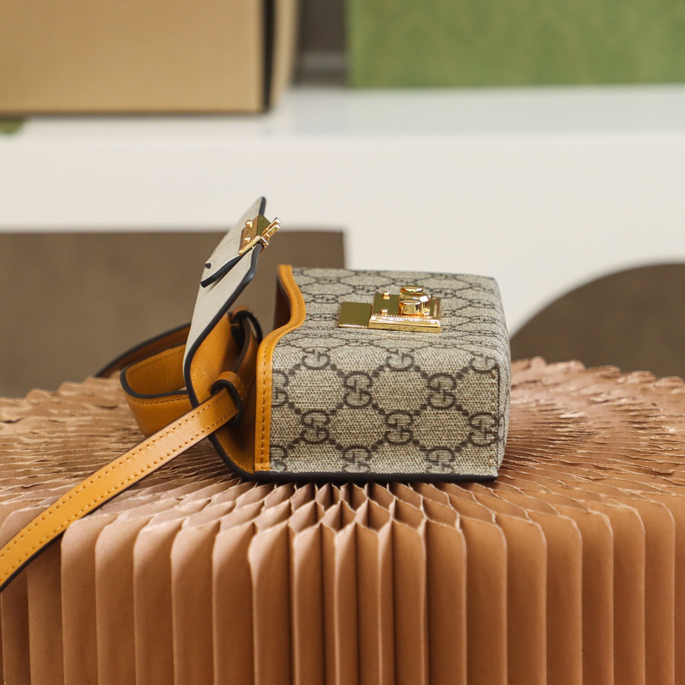 GUCCI 𝙥𝙖𝙙𝙡𝙤𝙘𝙠 series new member genuine leather #652683