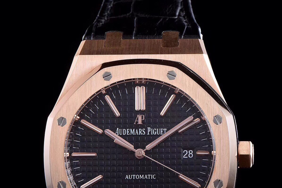 Audemars Piguet Royal Oak 15400 Series Men's Watch 41mm