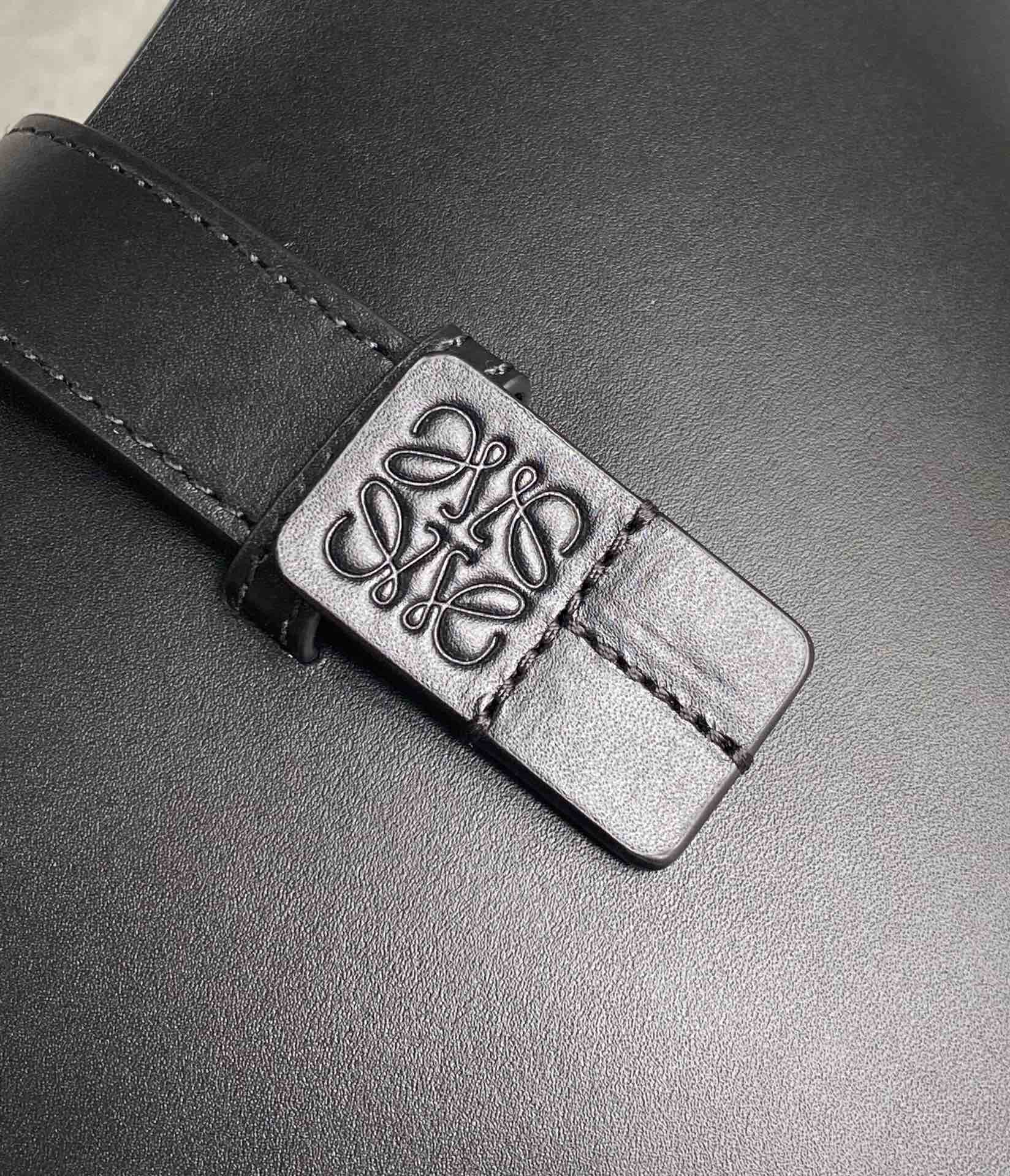 LOEWE   Moulded Bucket Bag