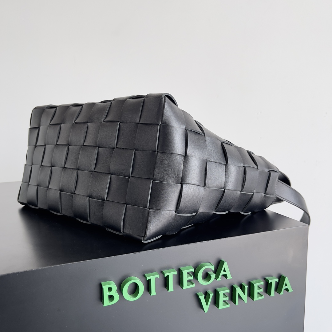 Bottega Veneta Bowling Bag Black #80837