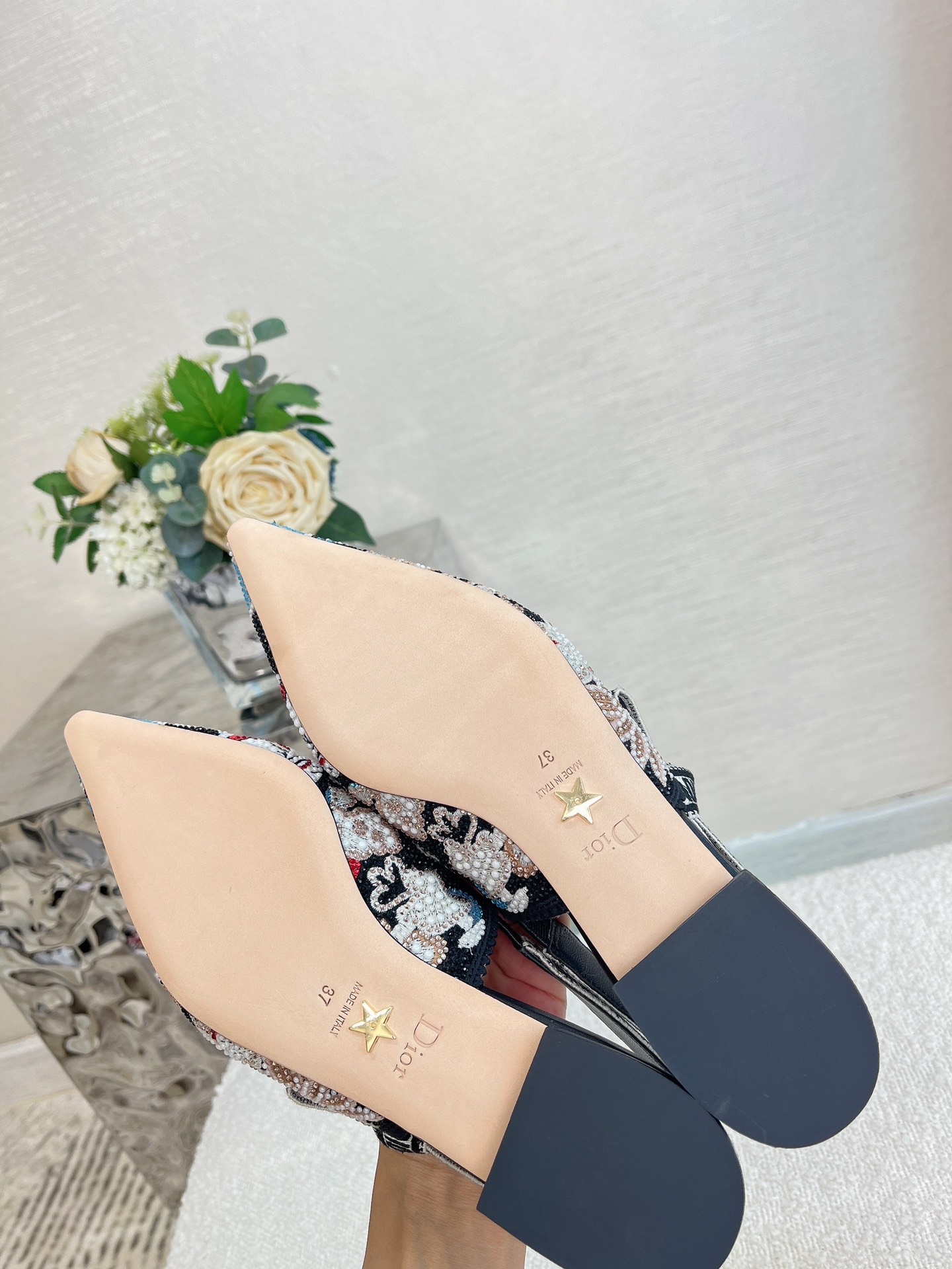 𝐉'𝐀𝐝𝐢𝐨𝐫 ｜𝟐𝟎𝟐𝟑𝐒𝐒/𝐧𝐞𝐰 Printed embroidered high heels