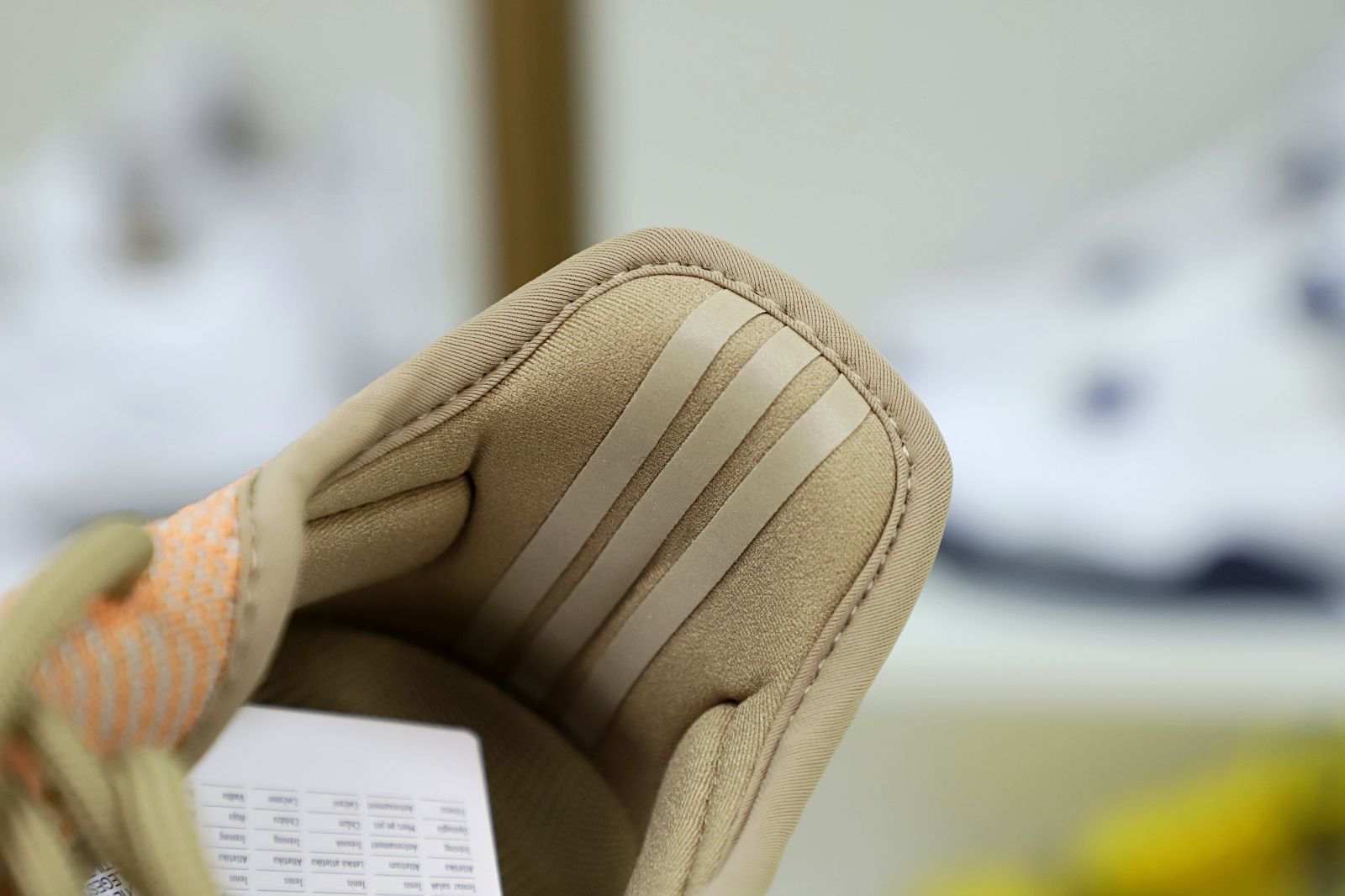 Yeezy boost 350 v2 sand