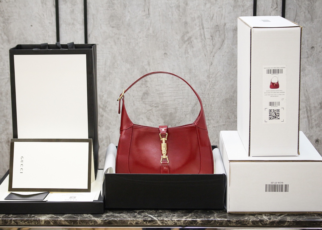 GUCCI 𝕁𝕒𝕔𝕜𝕚𝕖 1961 Small Series #636709