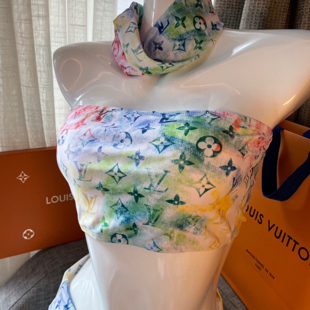 Louis Vuitton New Two-Piece Swimsuit Three-Piece Set