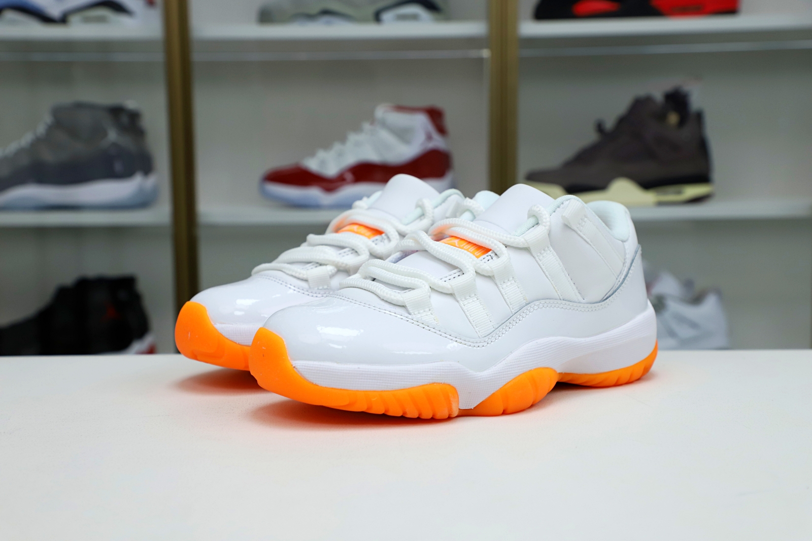 WMNS AIR JORDAN 11 RETRO LOW BRIGHT CITRUS