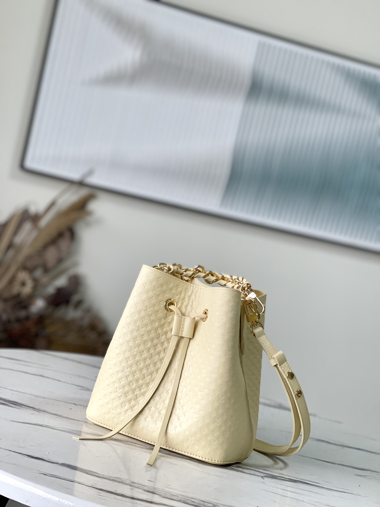 𝐋𝐎𝐔𝐈𝐒 𝐕𝐔𝐈𝐓𝐓𝐎𝐍     M22599