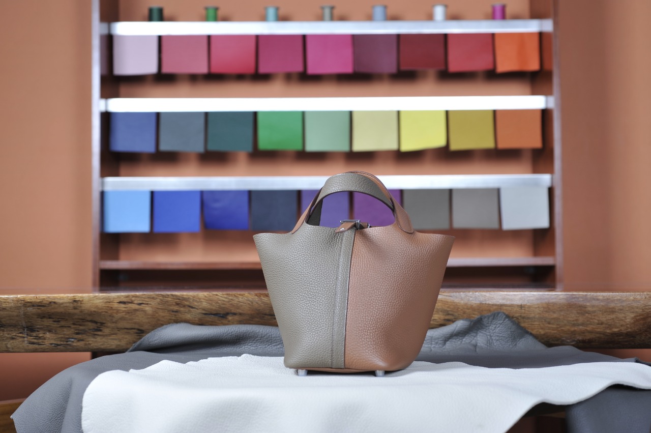 picotin18 elephant gray and golden brown silver buckle TC leather