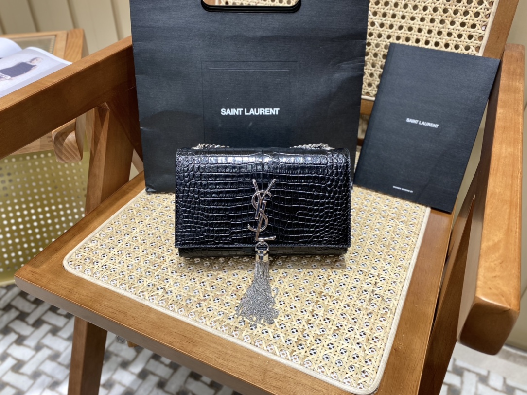 SAINT LAURENT #𝐊𝐚𝐭𝐞 20𝐜𝐦#474366 Original crocodile leather