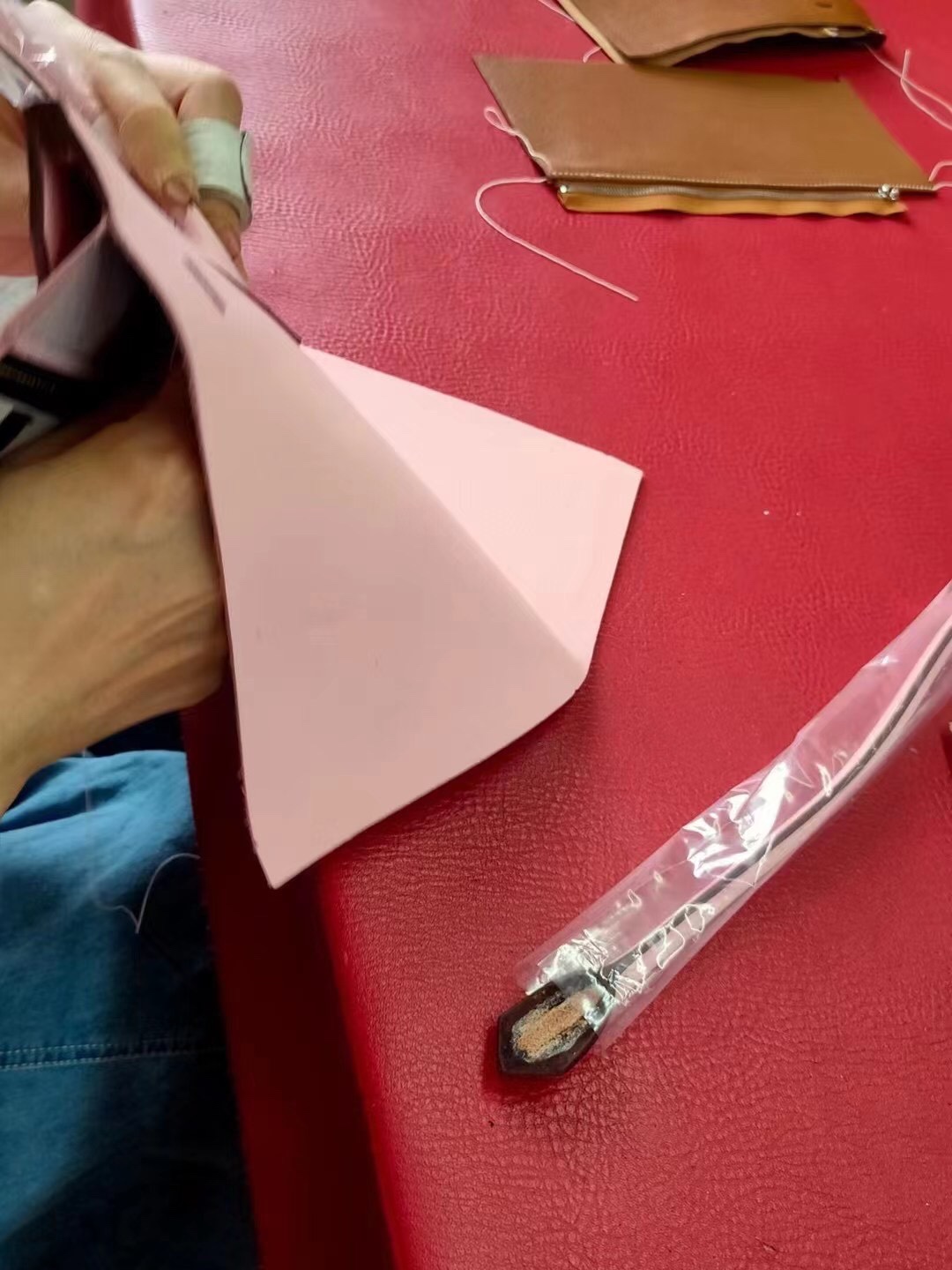 Hermes bag making process：Today squatting one day manual workshop