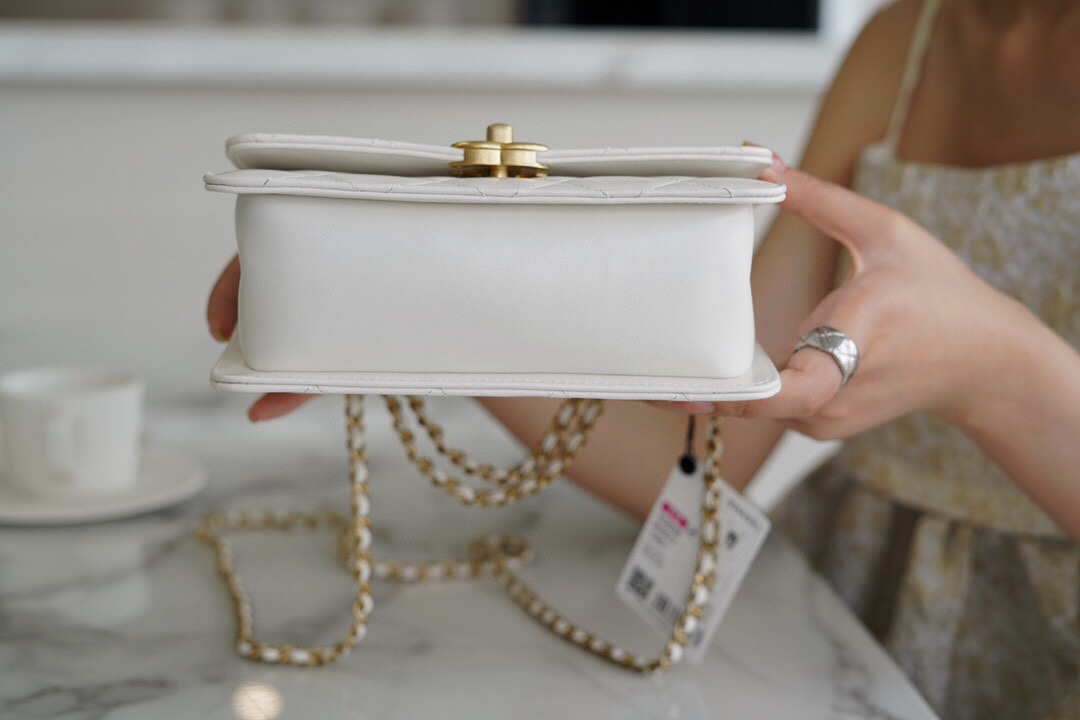 𝗖𝗛𝗔𝗘𝗡𝗟✦ 2021 Advanced Handcraft Workshop Double Golden Ball 𝗖𝗳 𝗠𝗶𝗻𝗶 𝟏𝟗𝐜𝐦White💭