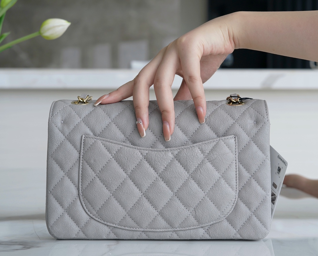 𝐂𝐇𝐀𝐍𝐄𝐋 Classic Flap France 🇫🇷 𝐇𝐚𝐚𝐬Original Caviar 🐂Water Fetal Calf Small 🐘Light Gray