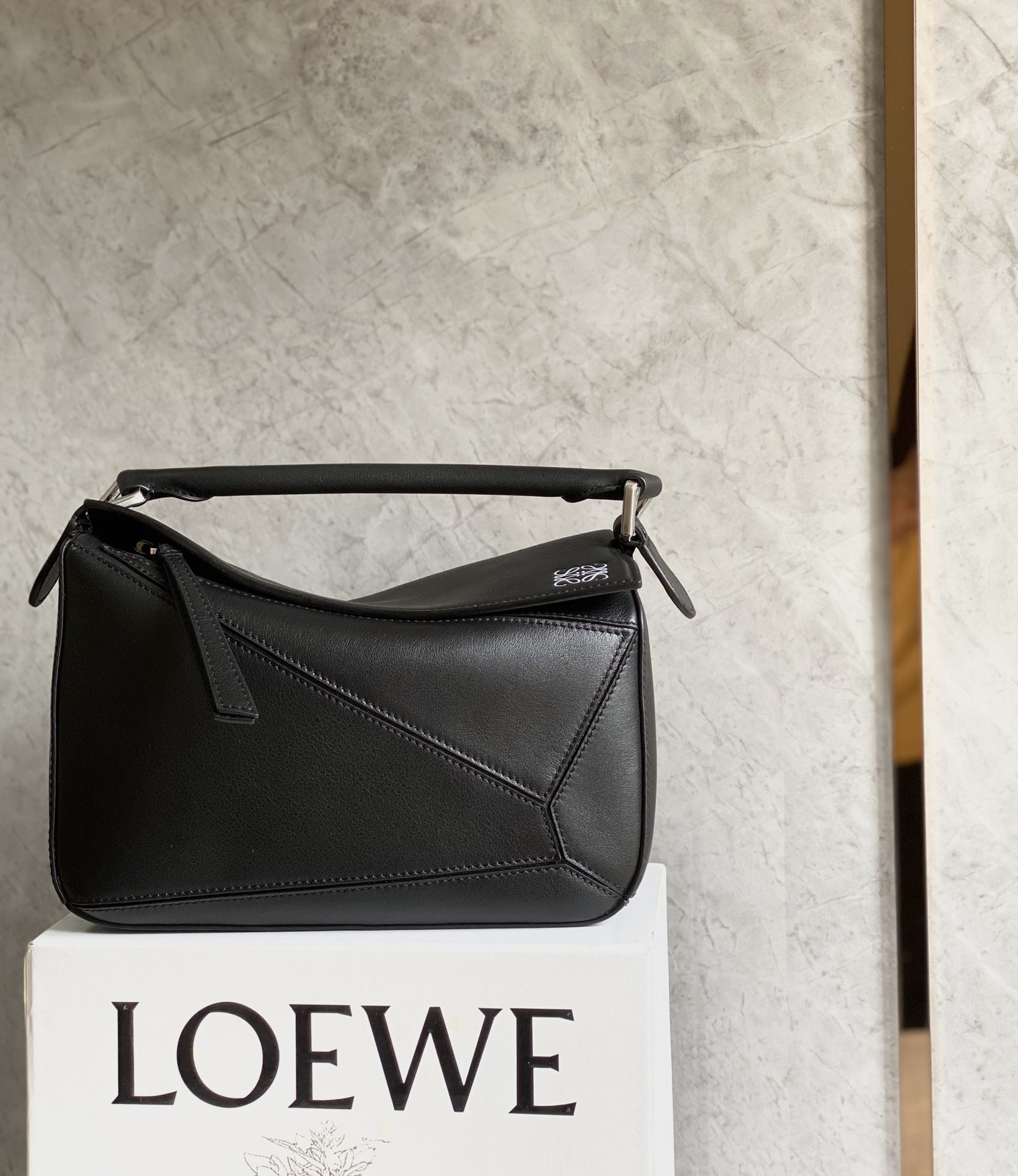 LOEWE    Puzzle bag