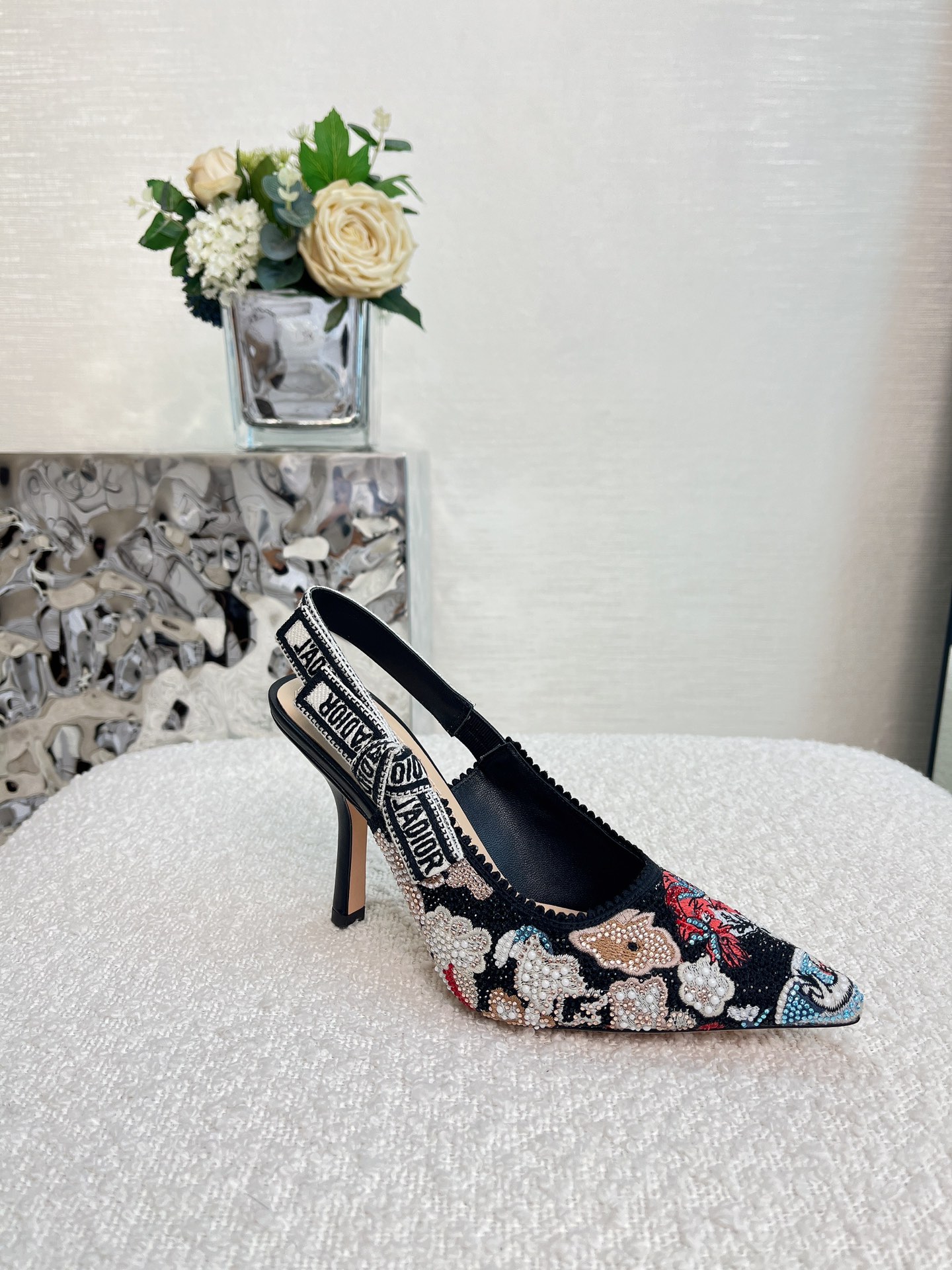 𝐉'𝐀𝐝𝐢𝐨𝐫 ｜𝟐𝟎𝟐𝟑𝐒𝐒/𝐧𝐞𝐰 Printed embroidered high heels
